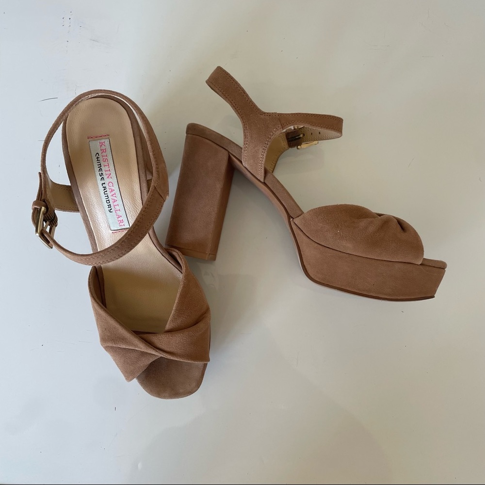 Perfect Chunky Platform Heel, nude suede material size 7/37.5 by Chinese Laundry